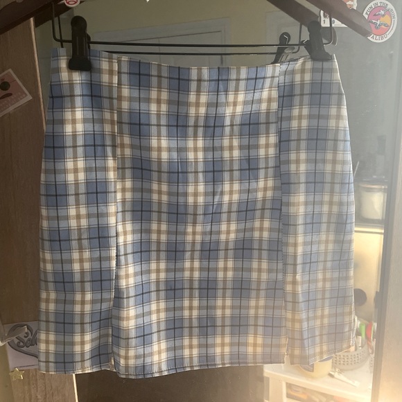 SIZE EXTRA SMALL/SMALL Brandy Melville blue and white plaid mini skirt - Picture 1 of 1